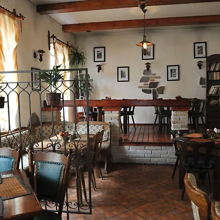 Bastion Oda ve Kahvaltı 3*