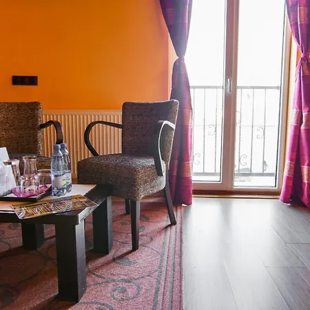 Bastion Bed & Breakfast 3*