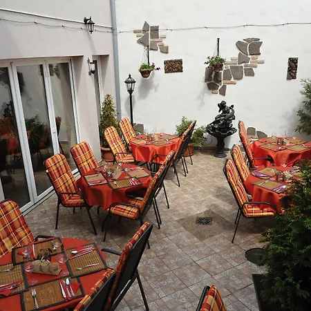 Bastion Bed & Breakfast 3*