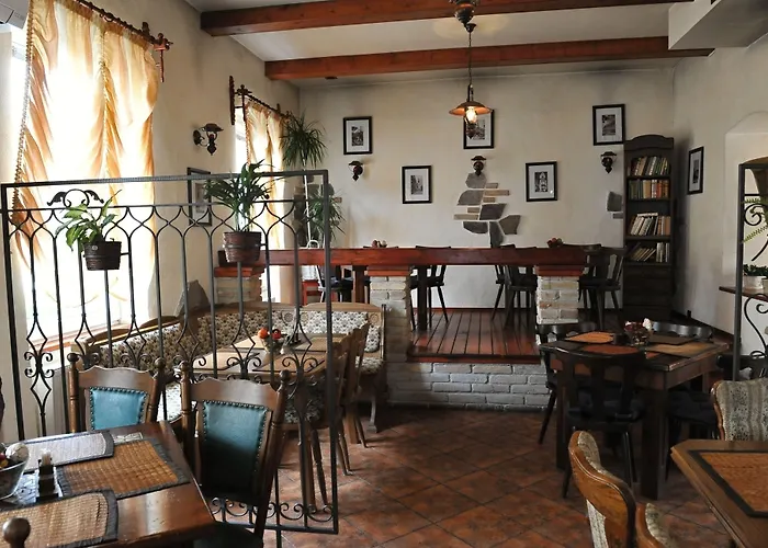 Bastion Bed & Breakfast 3*